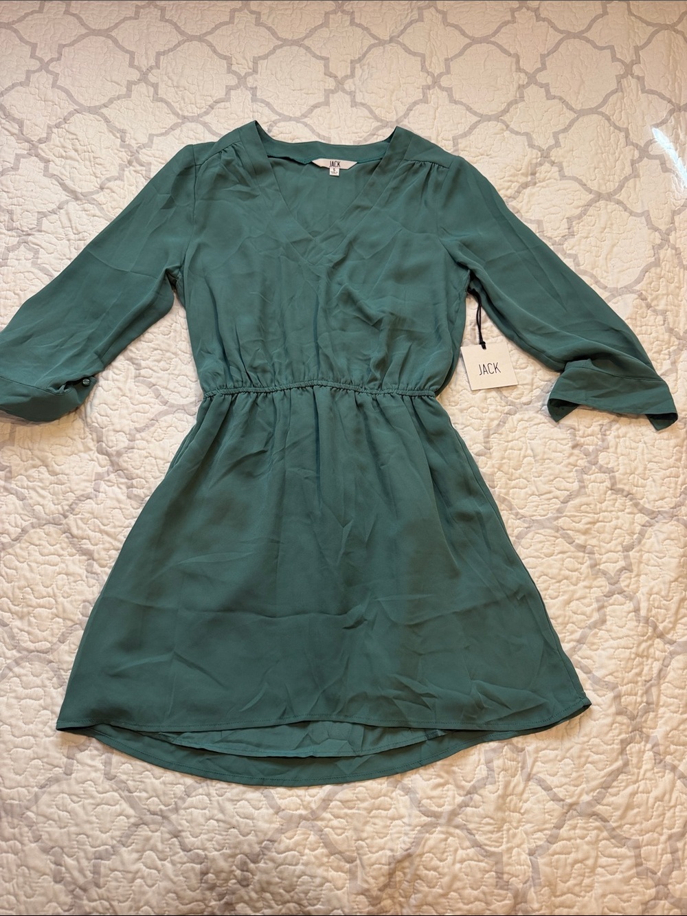 Jack by BB Dakota Emerald Green V-Neck Elastic Waist Long Sleeve Dress